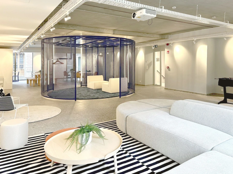 Inrichting gemeenschappelijke ruimte en business flats